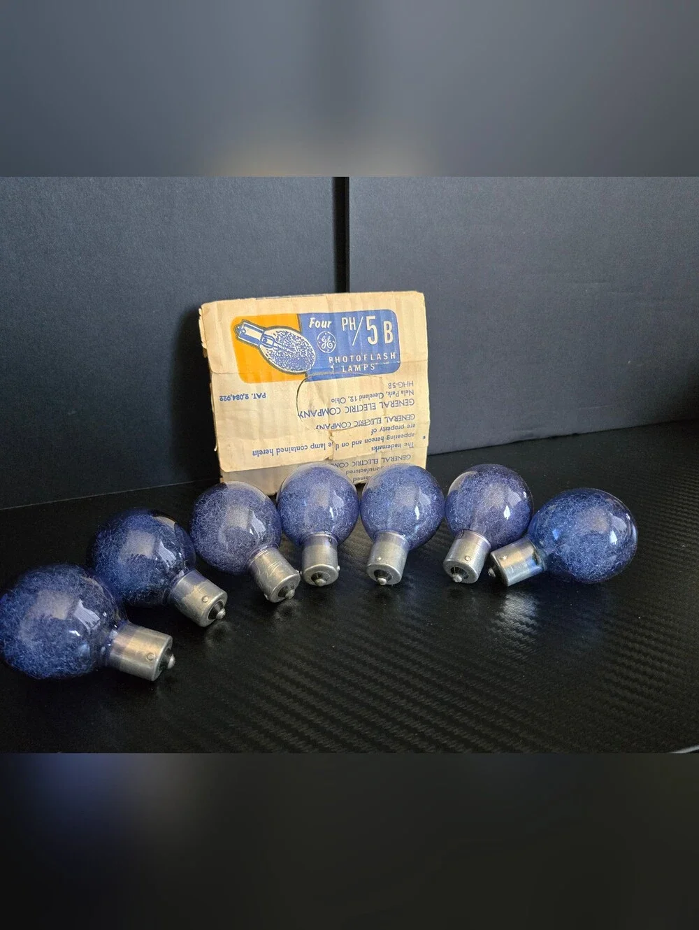 Lot of 7 General Electric Number 5 B Flash Bulbs Vintage